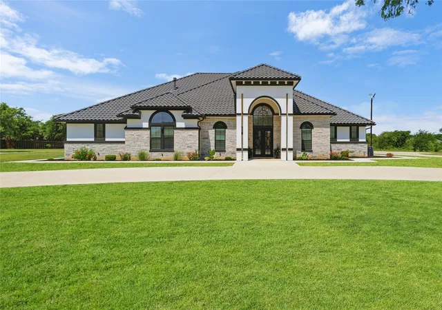 Photo 1 of Single family home for sale at 7381 Mesquite Rdg, Sanger, TX 76266 | MLS# 21325646 | Listing updated on 2026-08-22