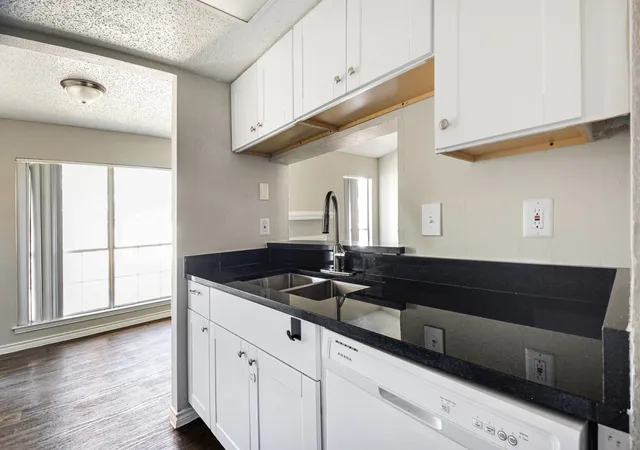3rd image of 3615 W Northgate Dr, Irving, TX 75062