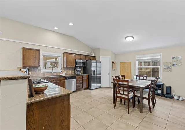 Photo 4 of Single family home for sale at 5117 Curzon Ave, Fort Worth, TX 76107 | MLS# 21326290 | Listing updated on 2026-07-27