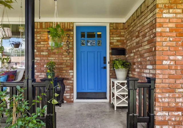 Photo 2 of Single family home for sale at 9639 Leaside Dr, Dallas, TX 75238 | MLS# 21325784 | Listing updated on 2026-08-20