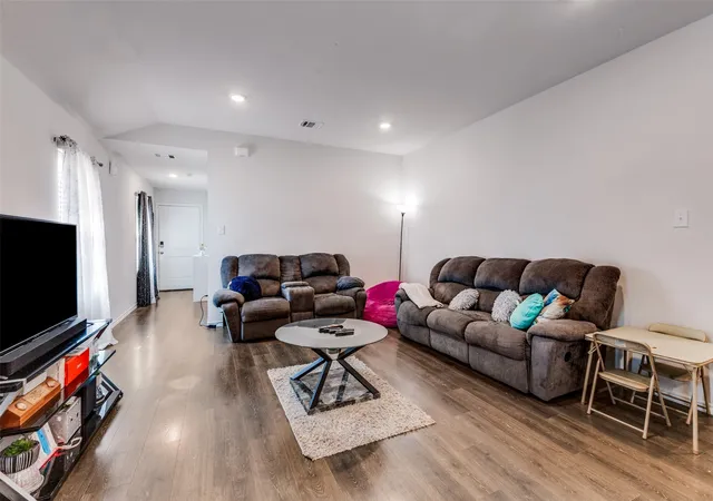 Photo 3 of Single family home for sale at 2425 Russell St, Crandall, TX 75114 | MLS# 21281628 | Listing updated on 2026-07-09