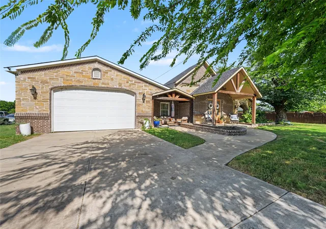 Photo 2 of Single family home for sale at 6701 Nauert Rd, Fort Worth, TX 76140 | MLS# 21325272 | Listing updated on 2026-07-18