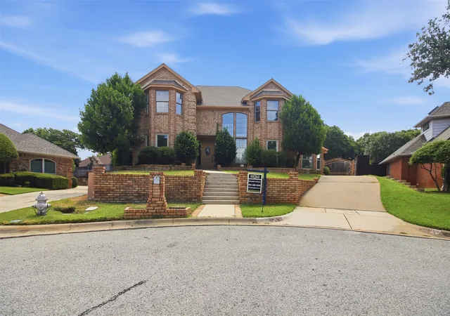 Photo 1 of Single family home for sale at 6701 Mt Vernon Ct, Arlington, TX 76017 | MLS# 21326435 | Listing updated on 2026-09-17