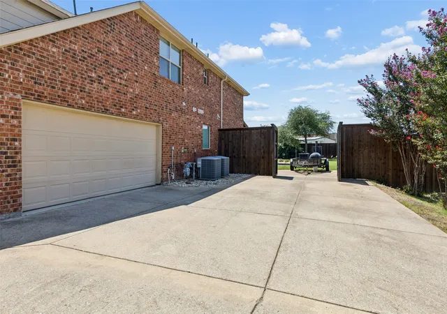 Photo 3 of Single family home for sale at 5732 Chateau Dr, Sachse, TX 75048 | MLS# 21326203 | Listing updated on 2026-08-22