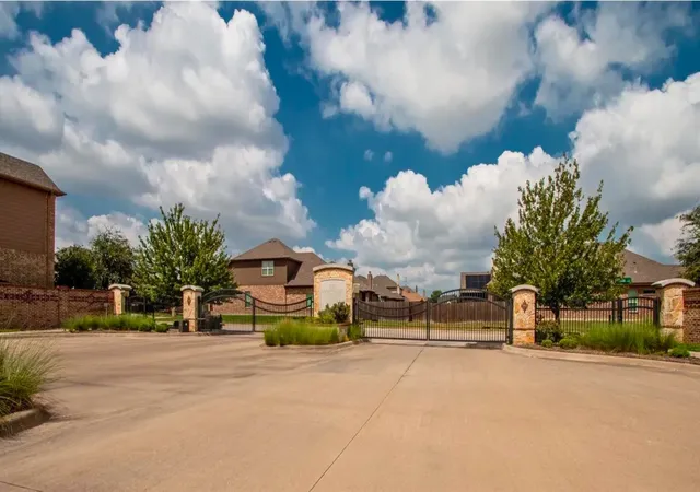 Photo 3 of Single family home for sale at 5113 Dominica Ln, Keller, TX 76244 | MLS# 21319908 | Listing updated on 2026-09-02
