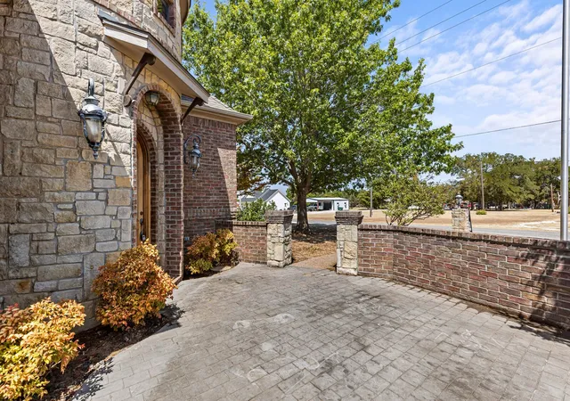 Photo 3 of Single family home for sale at 610 Vanishing Oaks Dr, Crawford, TX 76638 | MLS# 21325089 | Listing updated on 2026-08-25