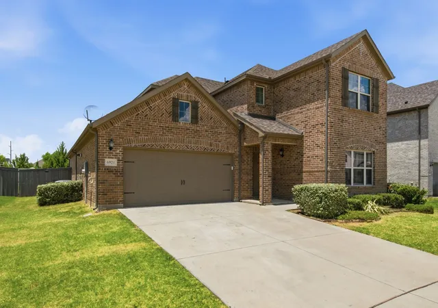 Photo 2 of Single family home for sale at 6921 Pampas Pl, Venus, TX 76084 | MLS# 21326291 | Listing updated on 2026-07-10