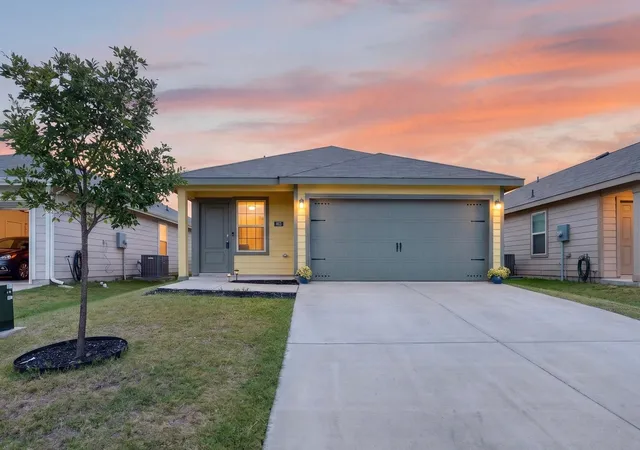Photo 1 of Single family home for sale at 463 Vitex Dr, Royse City, TX 75189 | MLS# 21326428 | Listing updated on 2026-08-22