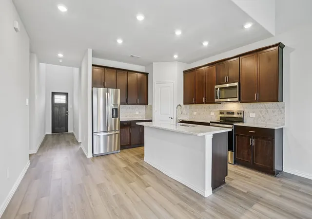 Photo 1 of Sale Pending at 3804 High Valley Dr, Mc Kinney, TX 75071 | MLS# 21323309 | Listing updated on 2026-07-28