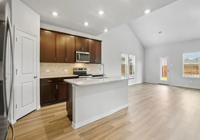 Photo 3 of Sale Pending at 3804 High Valley Dr, Mc Kinney, TX 75071 | MLS# 21323309 | Listing updated on 2026-07-28