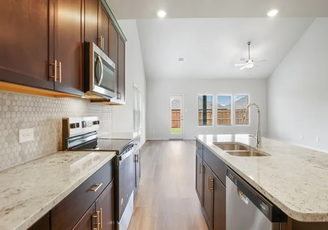Photo 4 of Sale Pending at 3804 High Valley Dr, Mc Kinney, TX 75071 | MLS# 21323309 | Listing updated on 2026-07-28