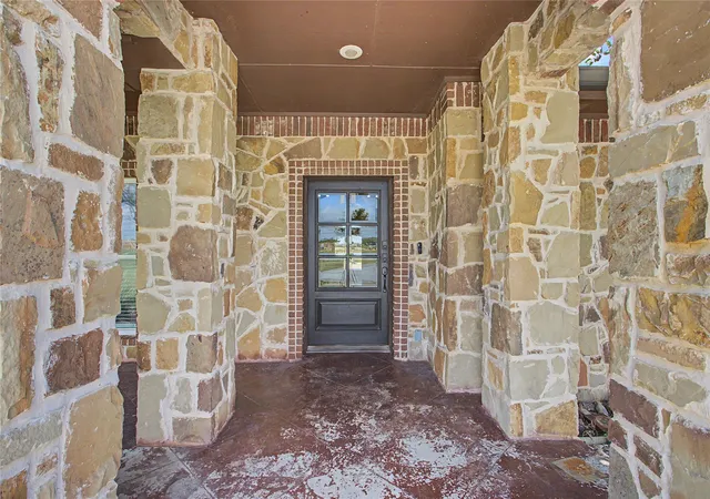 Photo 3 of Mansion for sale at 6815 Hardwick Rd, Abilene, TX 79606 | MLS# 21325375 | Listing updated on 2026-08-22