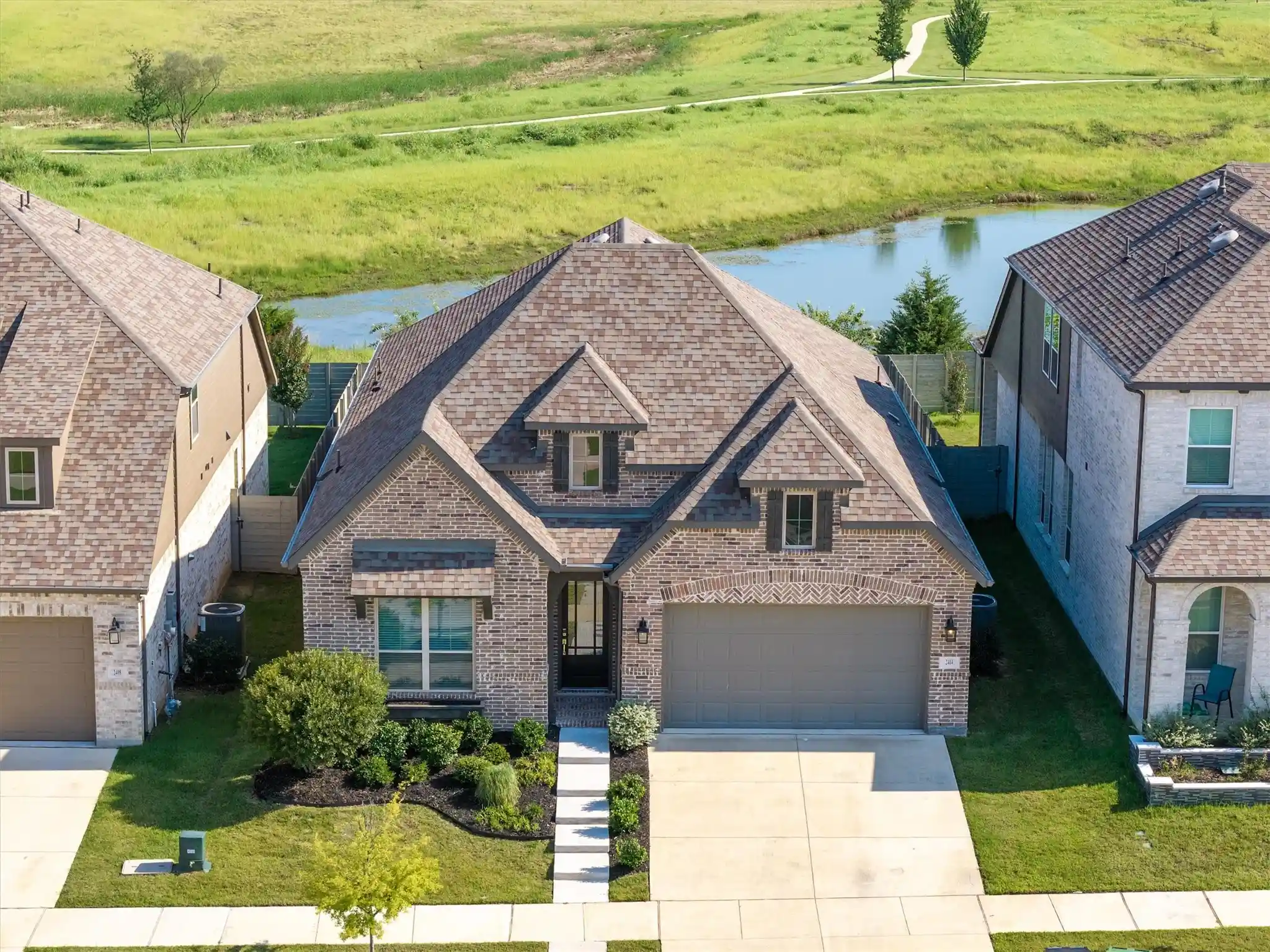 Photo 1 of Sale Pending at 2404 Plover Ln, Argyle, TX 76226 | MLS# 21316804 | Listing updated on 2026-10-11