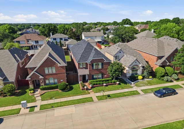 3rd image of 2133 Broadstone Dr, Plano, TX 75025 | MLS# 21326467