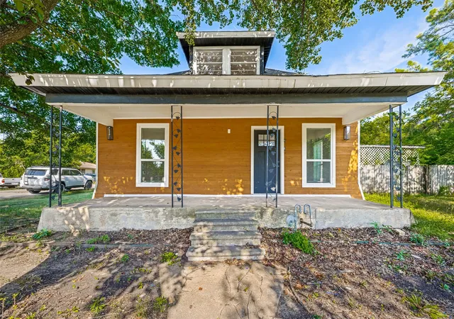 Photo 1 of Single family home for sale at 404 S Pearl St, Trenton, TX 75490 | MLS# 21324022 | Listing updated on 2026-07-10