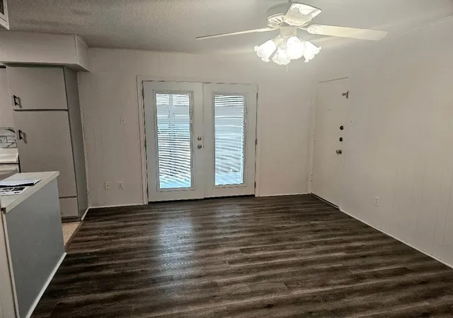 Listing Photo 5 - Condo for sale in building located at 5825 Birchbrook Dr, Dallas, TX 75206 - Unit #106