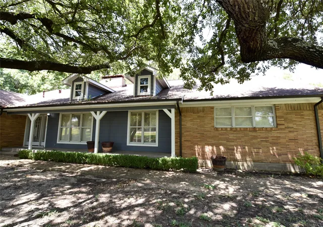 Photo 4 of Single family home for sale at 1329 S Belt Line Rd, Mesquite, TX 75149 | MLS# 21326656 | Listing updated on 2026-08-03