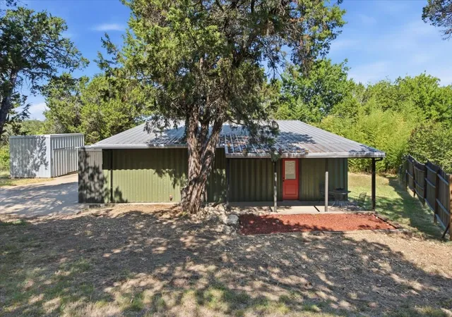 Photo 3 of Single family home for sale at 209 Timberline Dr, Whitney, TX 76692 | MLS# 21326116 | Listing updated on 2026-08-12