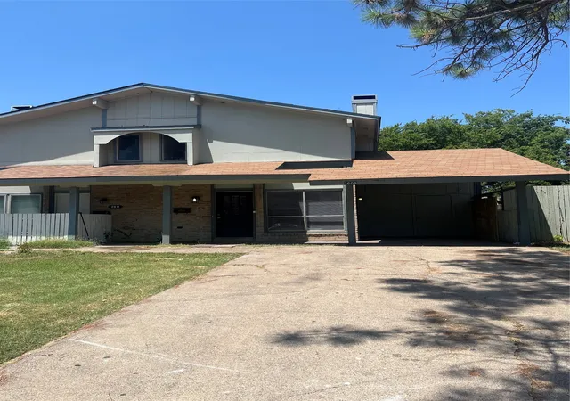 Photo 1 of Sale Pending at 2609 San Sabastian Cir, Grand Prairie, TX 75052 | MLS# 21326338 | Listing updated on 2026-07-23