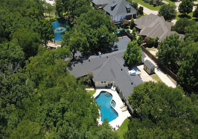 Photo 1 of Single family home for sale at 3001 Curry Rd, Arlington, TX 76001 | MLS# 21326325 | Listing updated on 2026-09-22