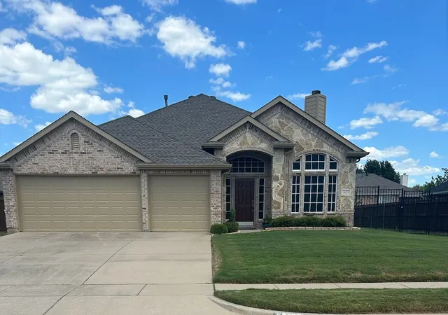 Photo 1 of Sale Pending at 803 Sugar Hill Ave, Cleburne, TX 76033 | MLS# 21326704 | Listing updated on 2026-07-21