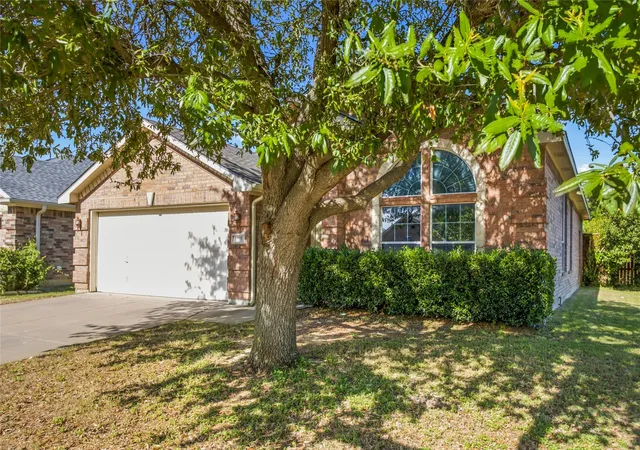 Photo 2 of Sale Pending at 8377 Edgepoint Trl, Hurst, TX 76053 | MLS# 21302234 | Listing updated on 2026-08-31