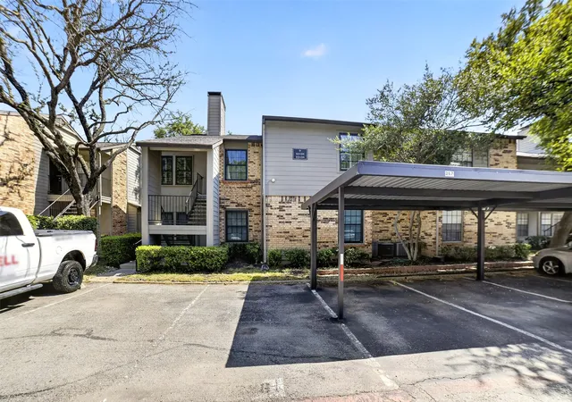 Listing Photo 1 - Condo for sale in building located at 5335 Bent Tree Forest Dr, Dallas, TX 75248 - Unit #213