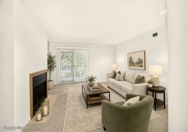 Listing Photo 5 - Condo for sale in building located at 5335 Bent Tree Forest Dr, Dallas, TX 75248 - Unit #213