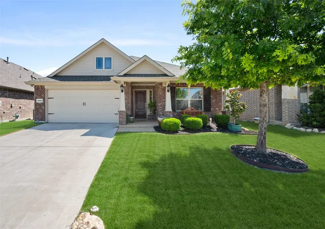 Photo 1 of Single family home for sale at 14900 Rocky Face Ln, Haslet, TX 76052 | MLS# 21325692 | Listing updated on 2026-07-10