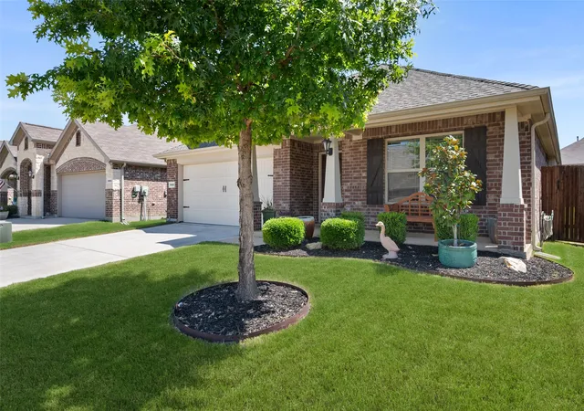 Photo 2 of Single family home for sale at 14900 Rocky Face Ln, Haslet, TX 76052 | MLS# 21325692 | Listing updated on 2026-07-10