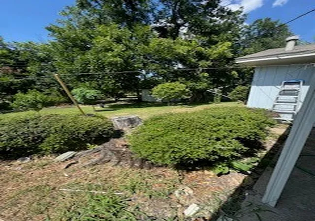 Photo 3 of Single family home for sale at 709 Valley View Dr, Arlington, TX 76010 | MLS# 21326760 | Listing updated on 2026-07-11