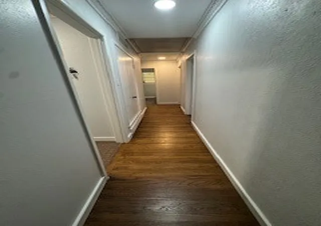Photo 4 of Single family home for sale at 709 Valley View Dr, Arlington, TX 76010 | MLS# 21326760 | Listing updated on 2026-07-11