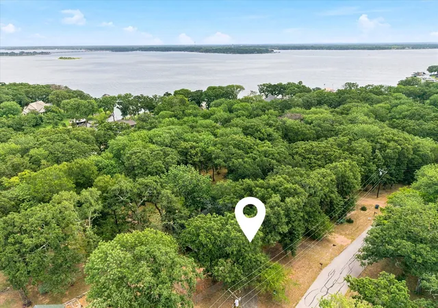 Photo 2 of Single family home for sale at 417 Shady Trl, Tool, TX 75143 | MLS# 21312869 | Listing updated on 2026-09-21