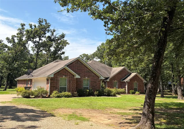 Photo 1 of Single family home for sale at 320 County Road 42560, Paris, TX 75462 | MLS# 21326810 | Listing updated on 2026-09-23