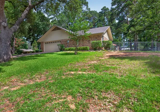 Homes for sale in Haughton, LA | 3302 Pine Haven Ln, Haughton, LA 71037 | MLS# 21326502