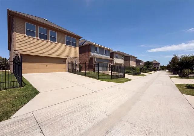 35th image of 6756 Palo Duro Dr, Irving, TX 75063 | MLS# 21326819