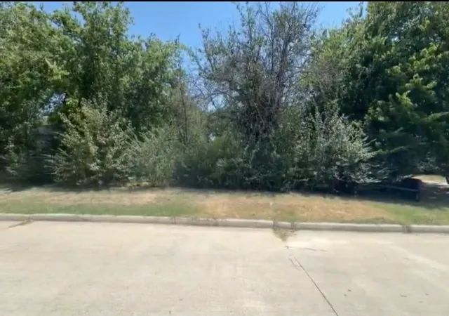 Photo 2 of Land for sale at 6606 Oakridge Ln, Argyle, TX 76226 | MLS# 21326032 | Listing updated on 2026-08-18