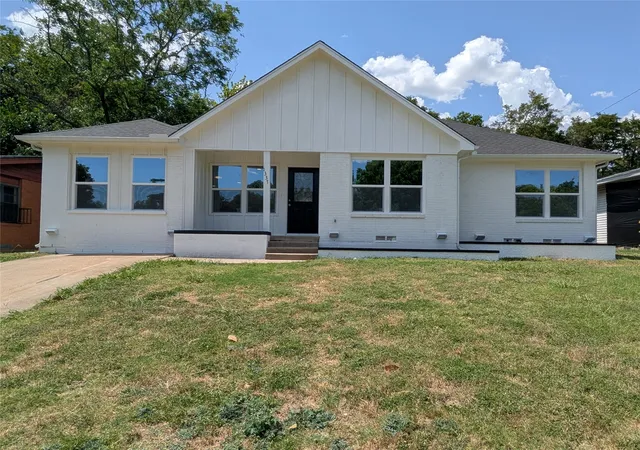 Photo 2 of Single family home for sale at 1337 Adelaide Dr, Dallas, TX 75216 | MLS# 21326882 | Listing updated on 2026-07-15