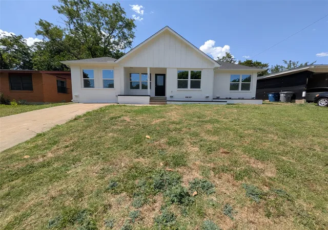 Photo 3 of Single family home for sale at 1337 Adelaide Dr, Dallas, TX 75216 | MLS# 21326882 | Listing updated on 2026-07-15