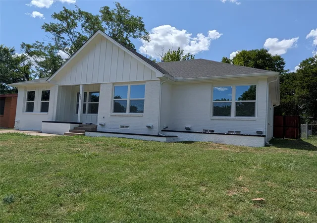 Photo 3 of Single family home for sale at 1337 Adelaide Dr, Dallas, TX 75216 | MLS# 21326882 | Listing updated on 2026-07-15