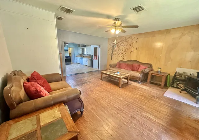 Photo 4 of Single family home for sale at 423 Strawn Rd, Ranger, TX 76470 | MLS# 21326028 | Listing updated on 2026-07-10