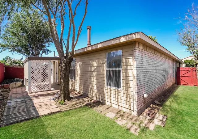 5th image of 8717 Hunters Creek Dr, Fort Worth, TX 76123 | MLS# 21326903
