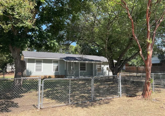 Photo 3 of Single family home for sale at 253 County Road 1743, Clifton, TX 76634 | MLS# 21312521 | Listing updated on 2026-09-25