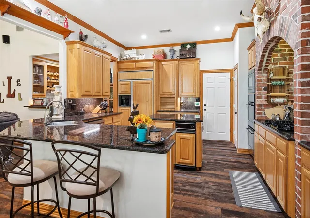 Photo 4 of Single family home for sale at 900 Coral Cvs, Little Elm, TX 75068 | MLS# 21324974 | Listing updated on 2026-10-02
