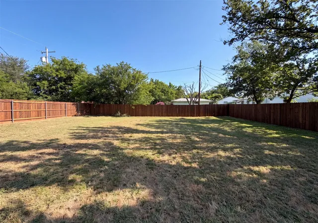 18th image of 502 Jennings St, Nocona, TX 76255 | MLS# 21326945
