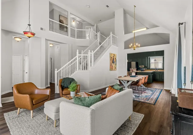 Photo 1 of Single family home for sale at 1517 Buena Vista Dr, Denton, TX 76210 | MLS# 21326829 | Listing updated on 2026-08-23