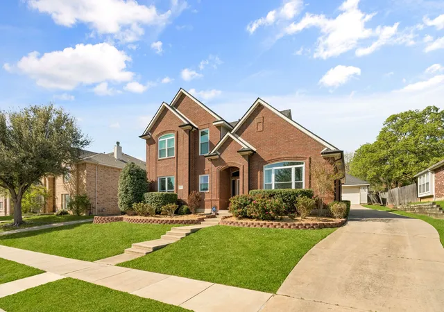 Photo 3 of Single family home for sale at 1517 Buena Vista Dr, Denton, TX 76210 | MLS# 21326829 | Listing updated on 2026-08-23