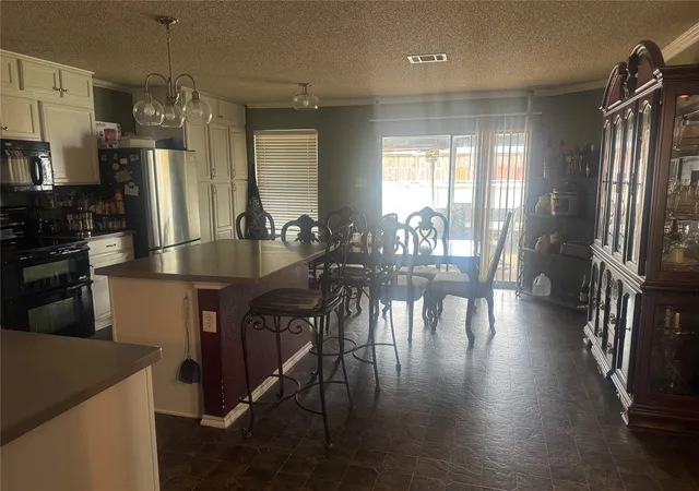 Photo 2 of Single family home for sale at 344 Allenwood Dr, Fort Worth, TX 76134 | MLS# 21324442 | Listing updated on 2026-07-17