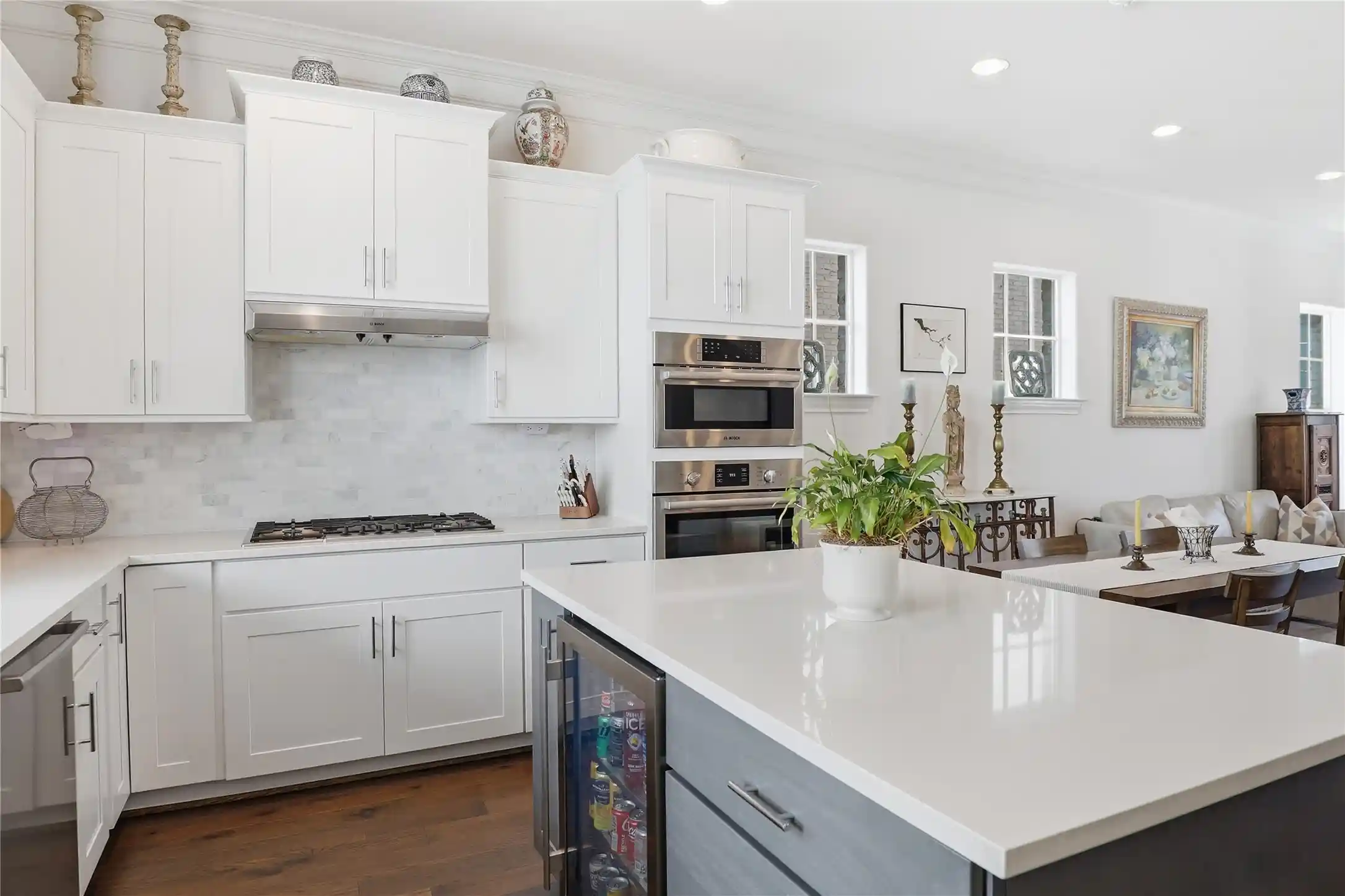 Listing Photo 2 - Condo for sale in 7333 Vly Vw Ln located at 7333 Vly Vw Ln, Dallas, TX 75240 - Unit #607