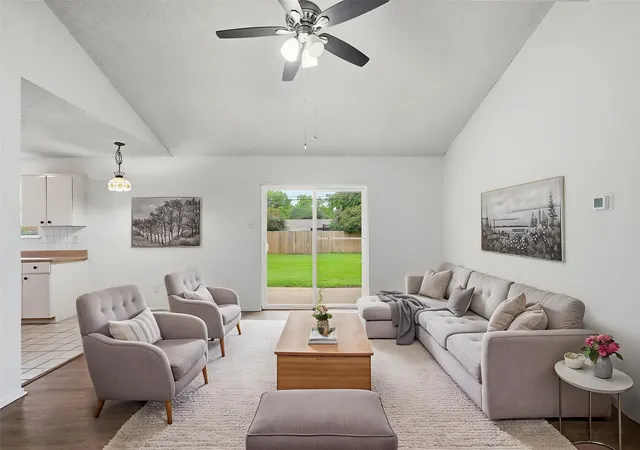 Photo 2 of Sale Pending at 1511 E Tucker Blvd, Arlington, TX 76010 | MLS# 21276540 | Listing updated on 2026-08-30